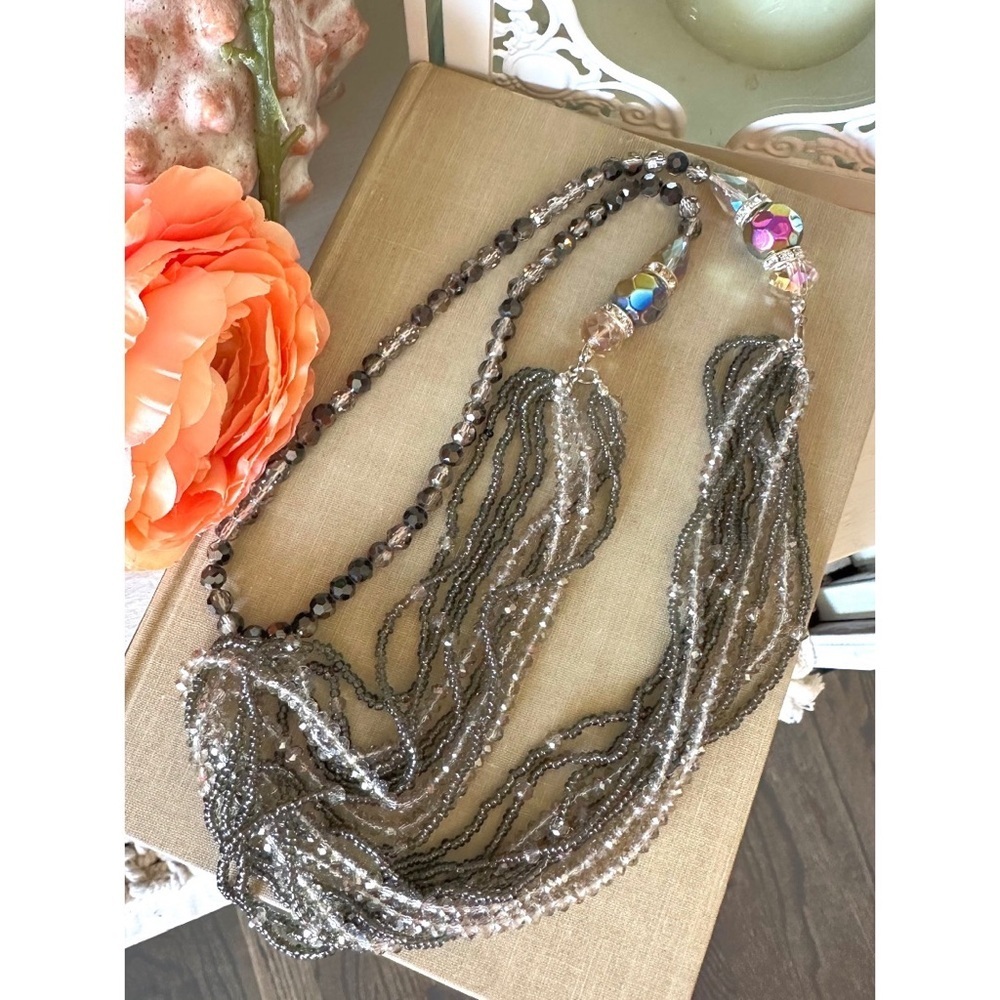 Long grey faceted crystal beaded layered necklace - Picture 2 of 3